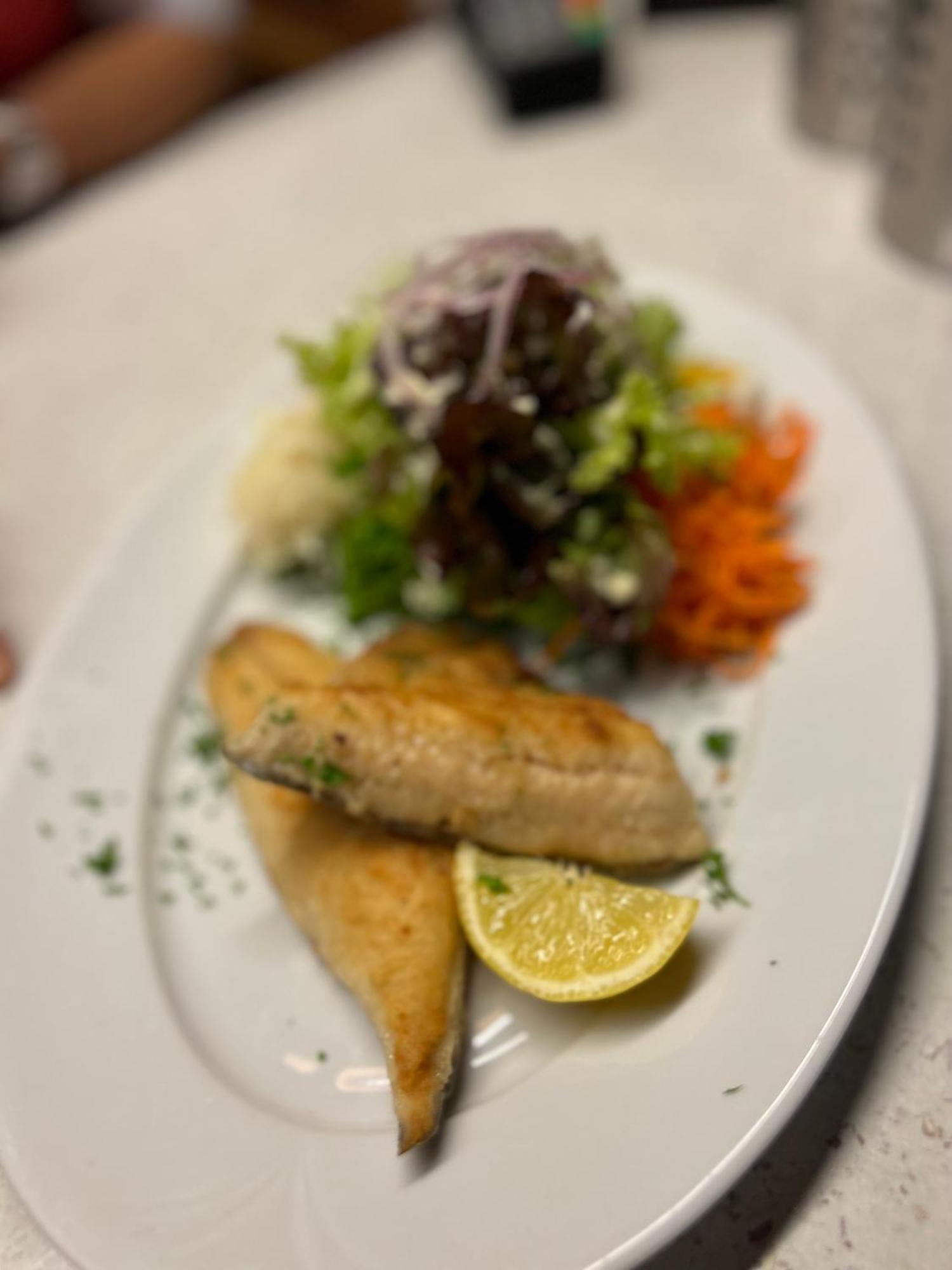 Landgasthof Hotel Rebstock シュテューリンゲン エクステリア 写真